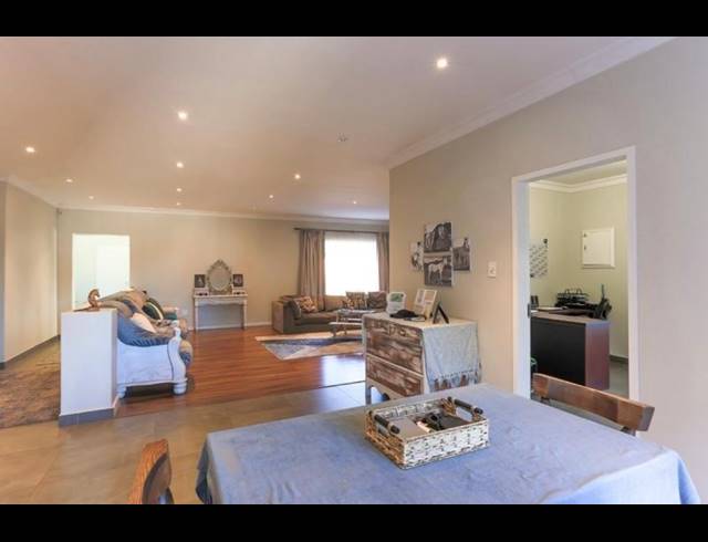3 BEDROOM FREEHOLD FOR SALE IN RANDHART
